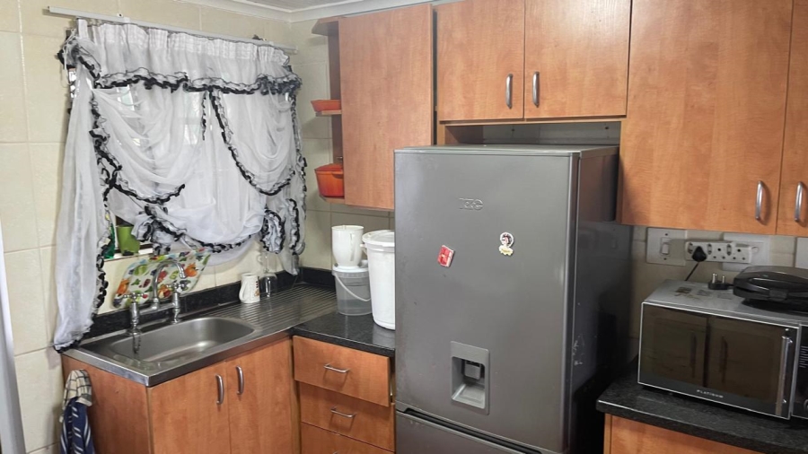 2 Bedroom Property for Sale in Forest Hill Eastern Cape